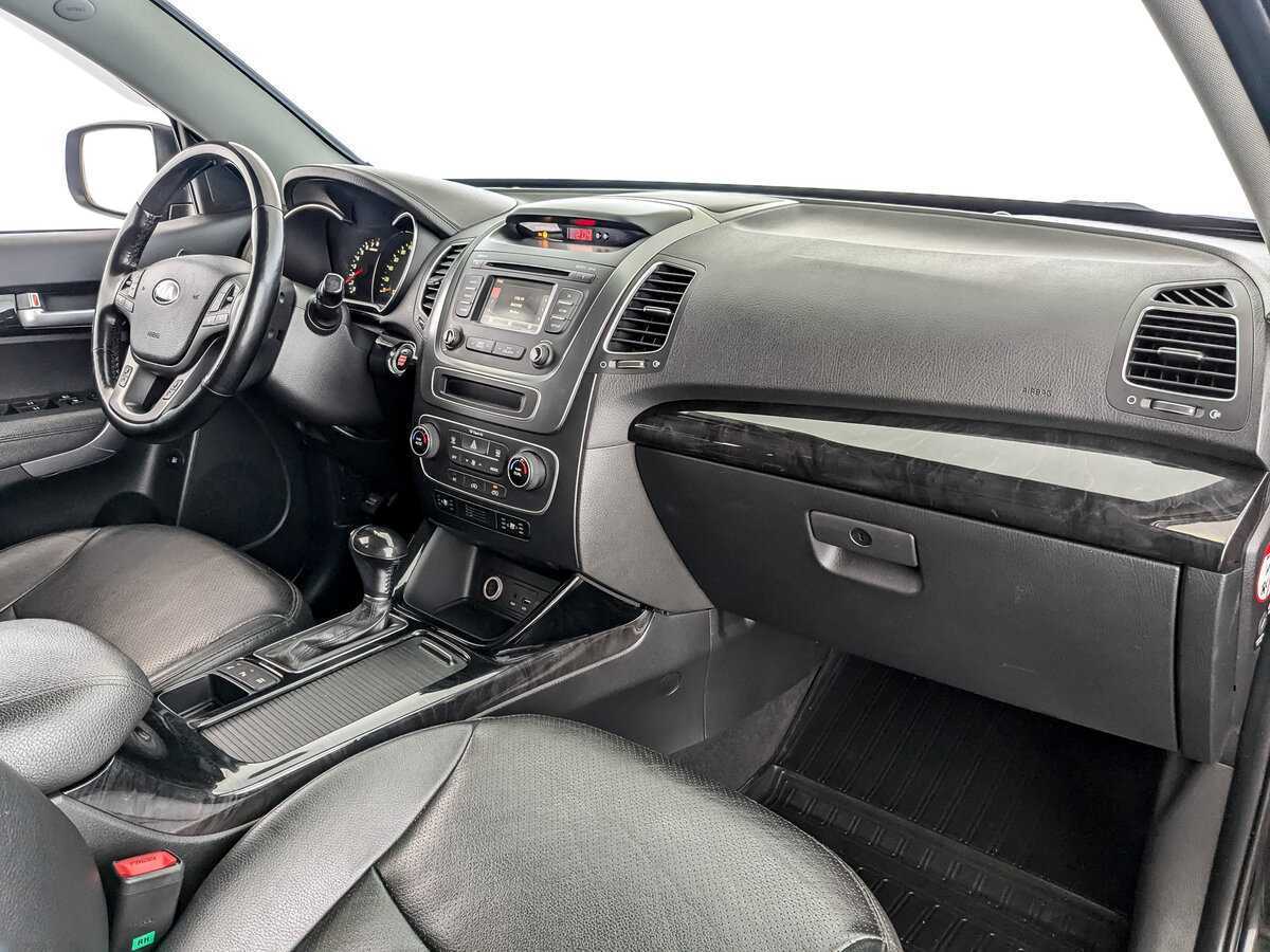 Купить Kia Sorento с пробегом. Фото: #10