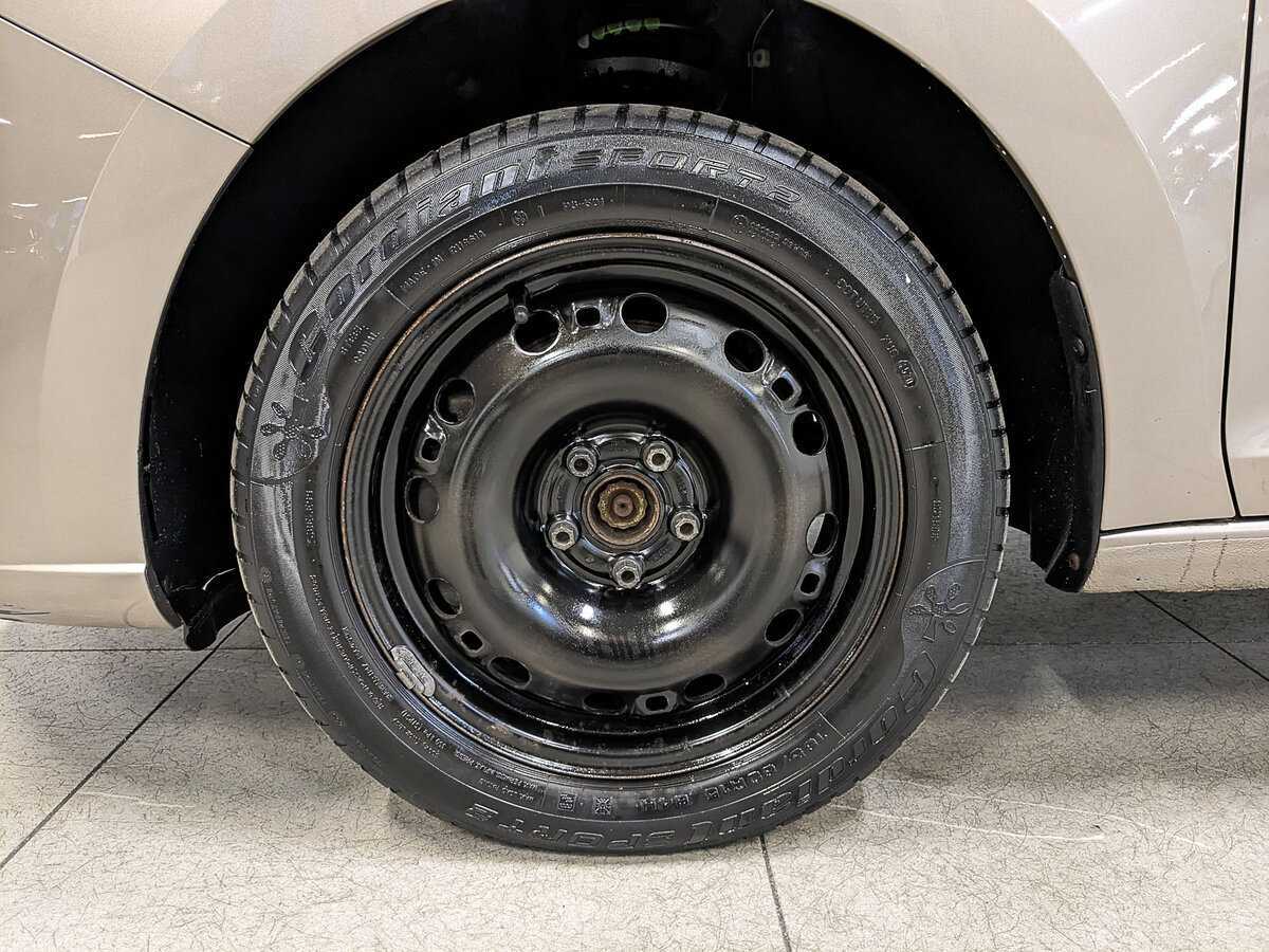 Купить Volkswagen Polo с пробегом. Фото: #11