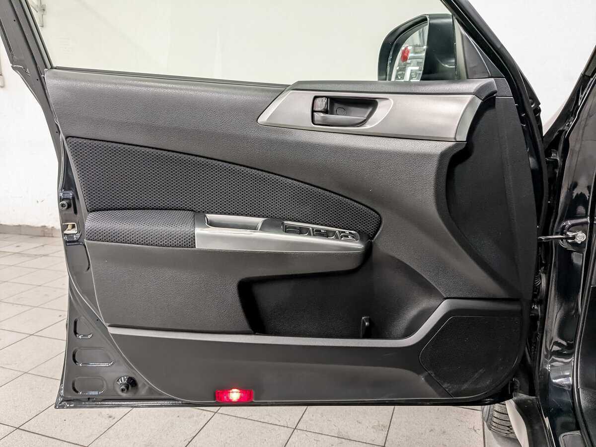 Купить Subaru Forester с пробегом. Фото: #18