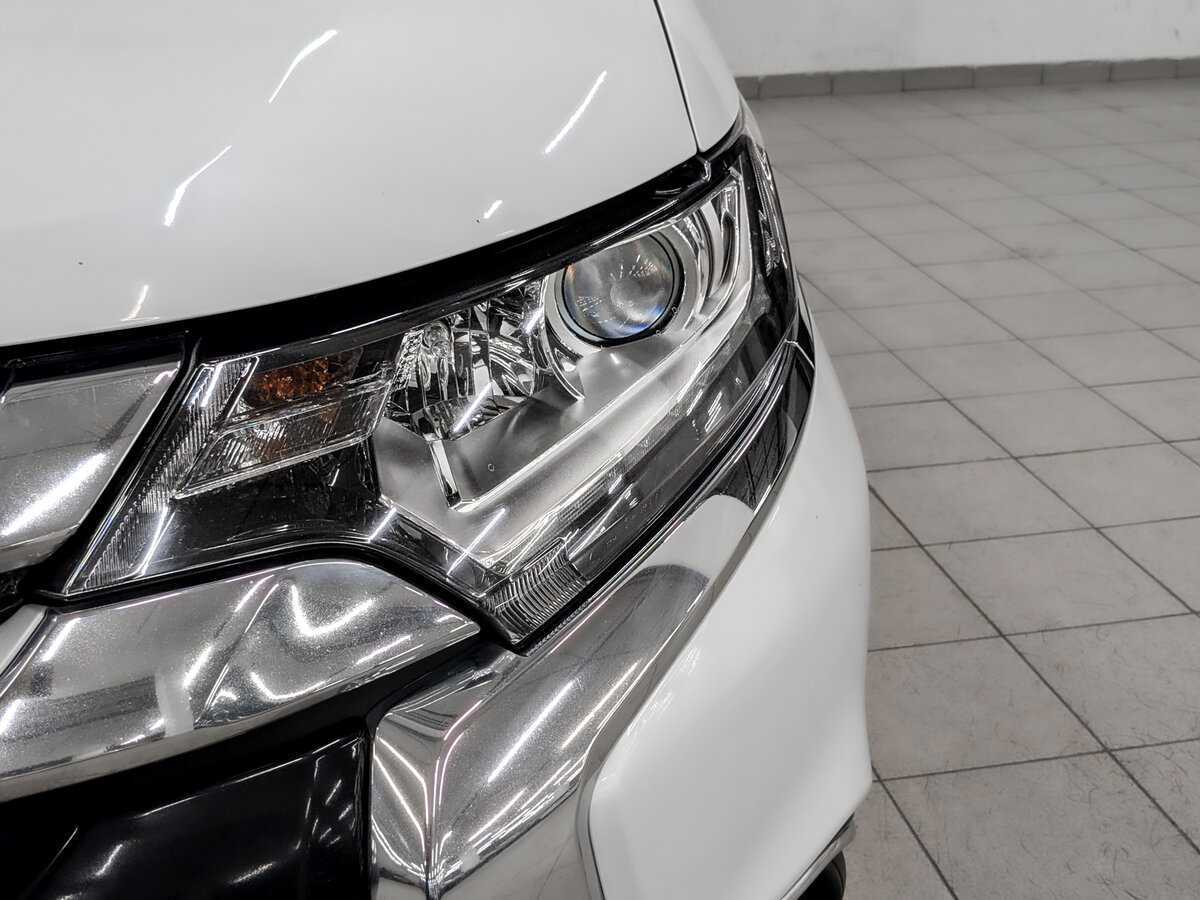 Купить Mitsubishi Outlander с пробегом. Фото: #16