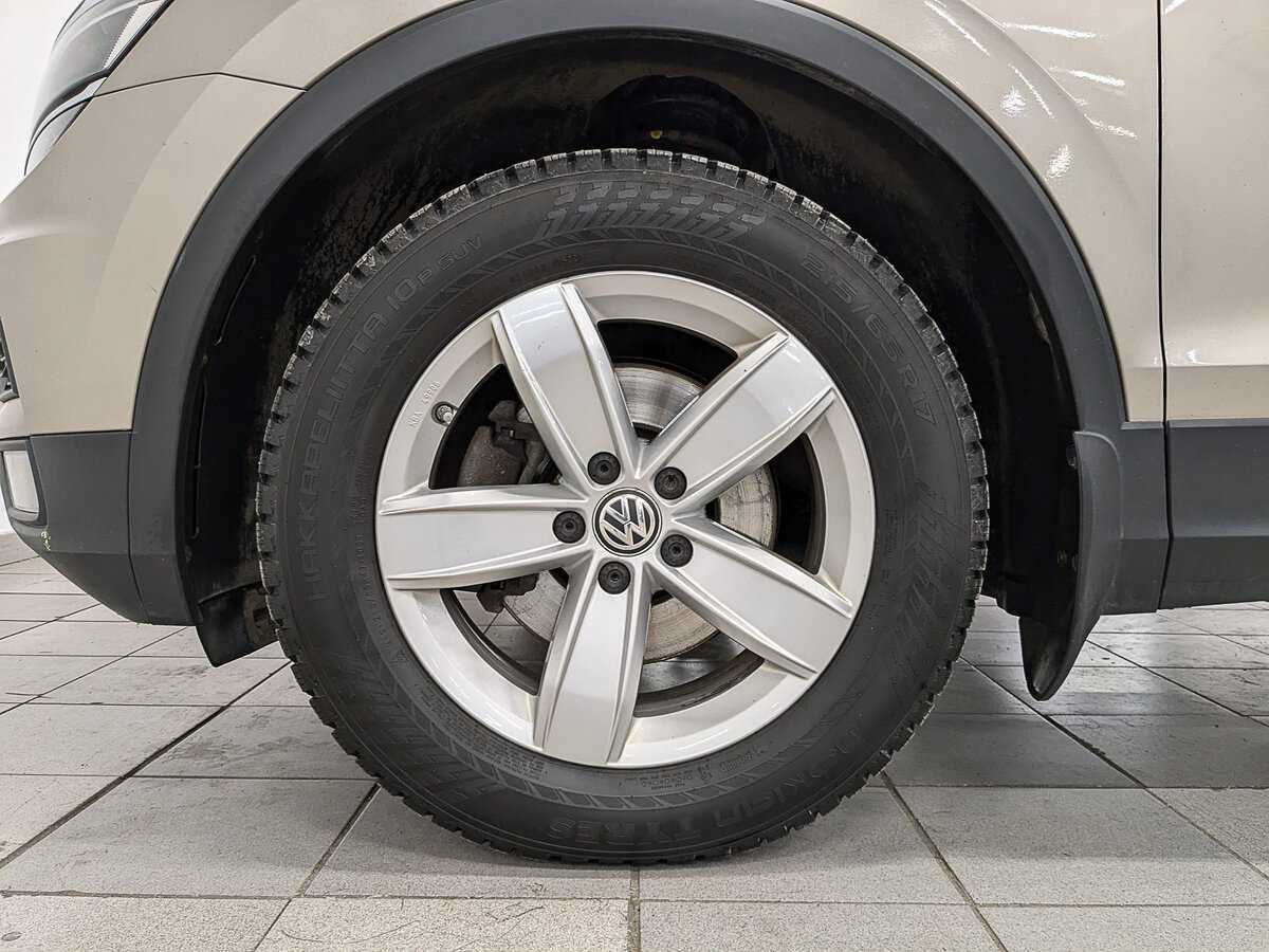 Купить Volkswagen Tiguan с пробегом. Фото: #17