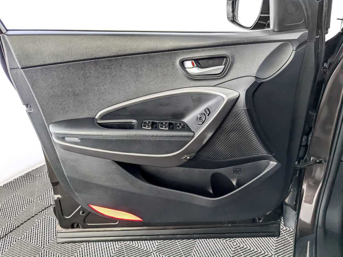Купить Hyundai Santa Fe с пробегом. Фото: #18