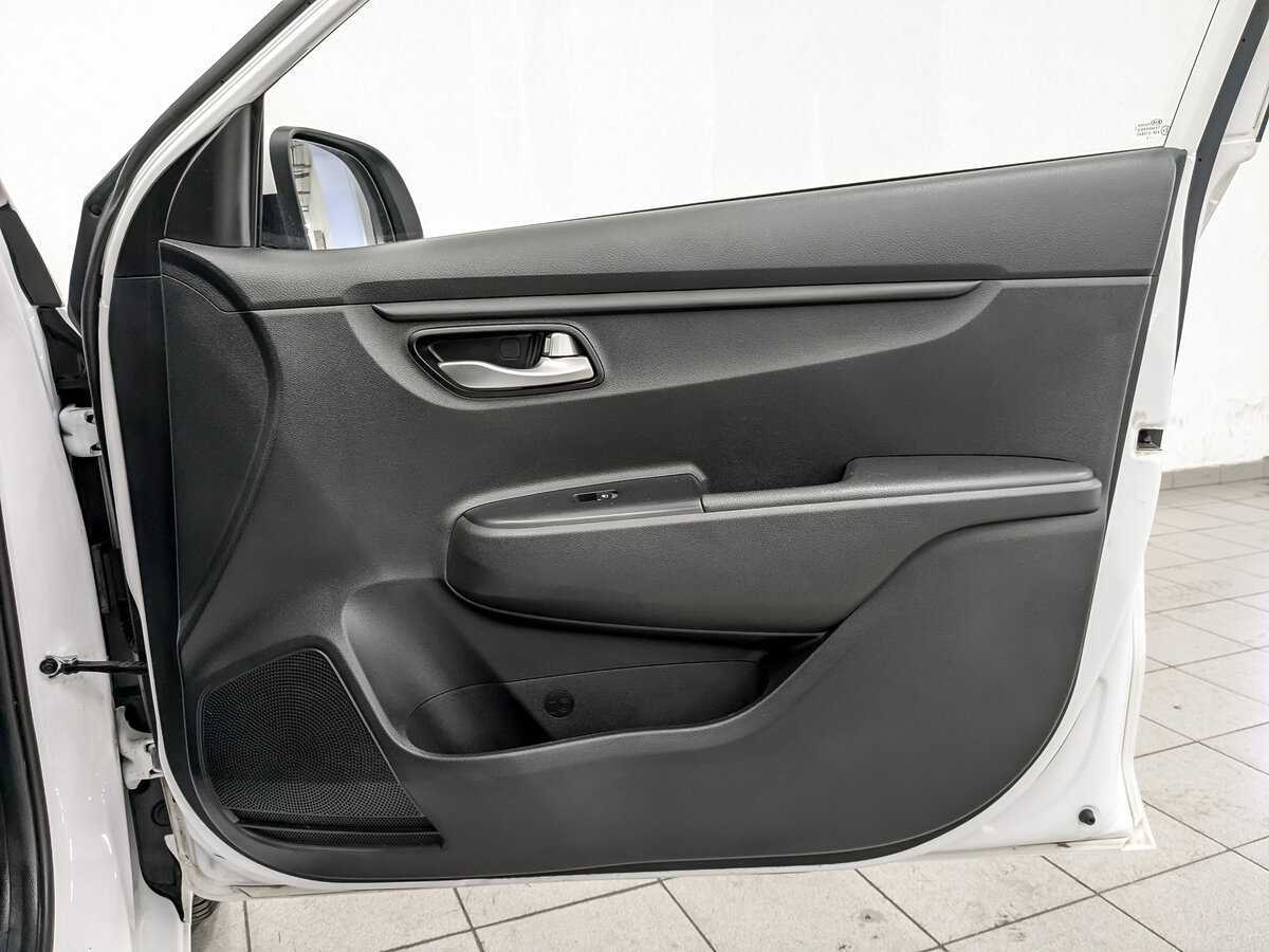 Купить Kia Rio с пробегом. Фото: #23