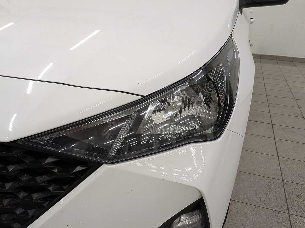 Купить Hyundai Solaris с пробегом. Фото: #10