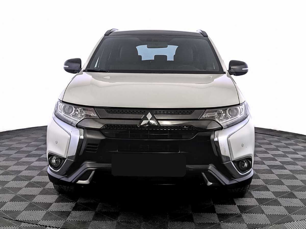 Купить Mitsubishi Outlander с пробегом. Фото: #1