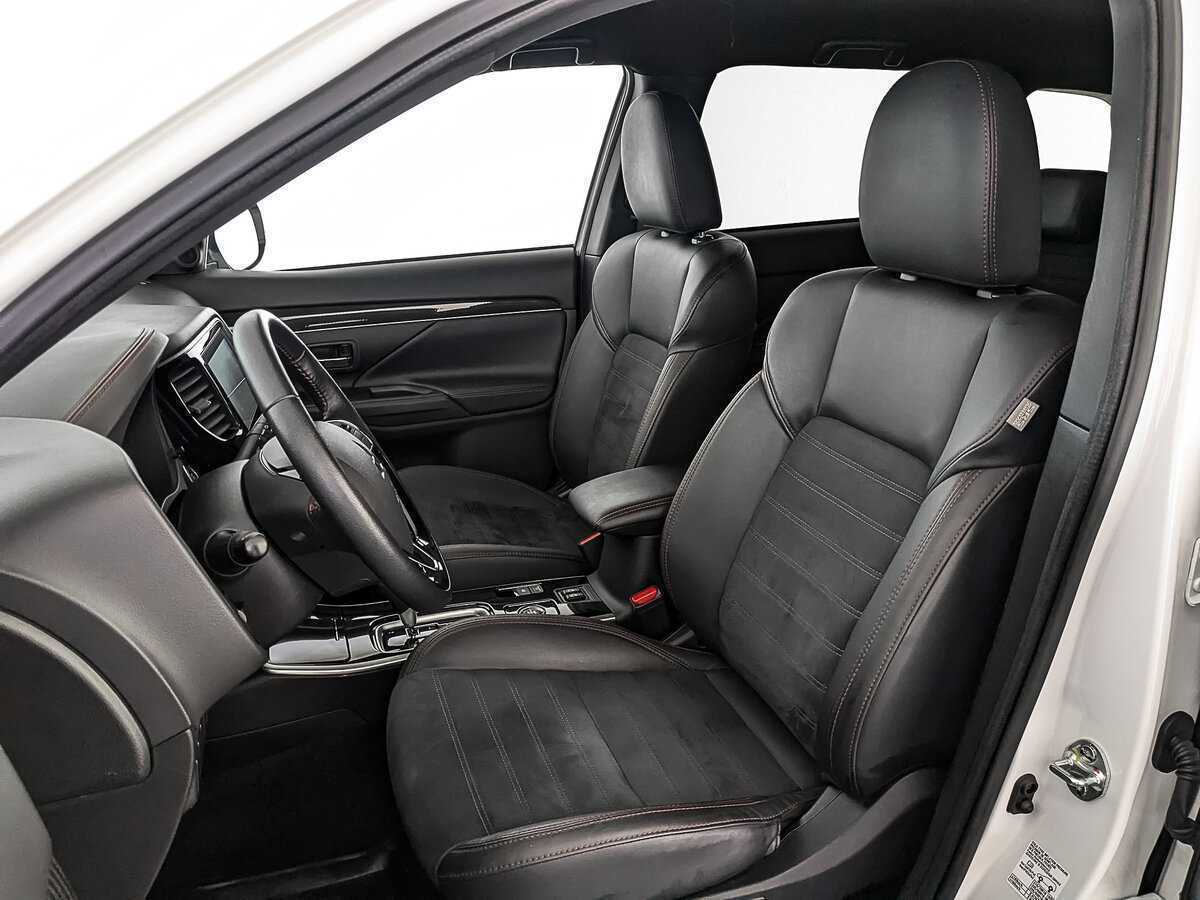 Купить Mitsubishi Outlander с пробегом. Фото: #19