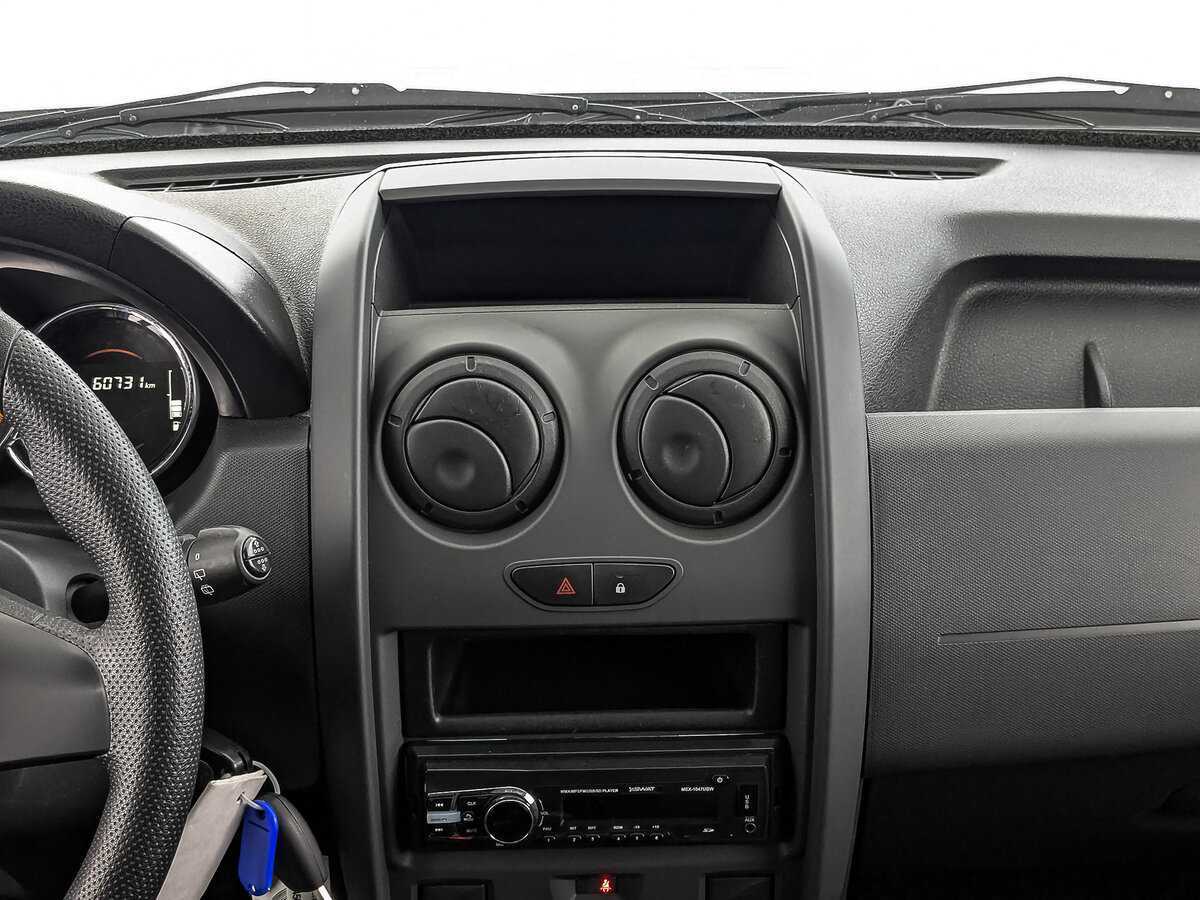 Купить Lada (ВАЗ) Largus с пробегом. Фото: #16