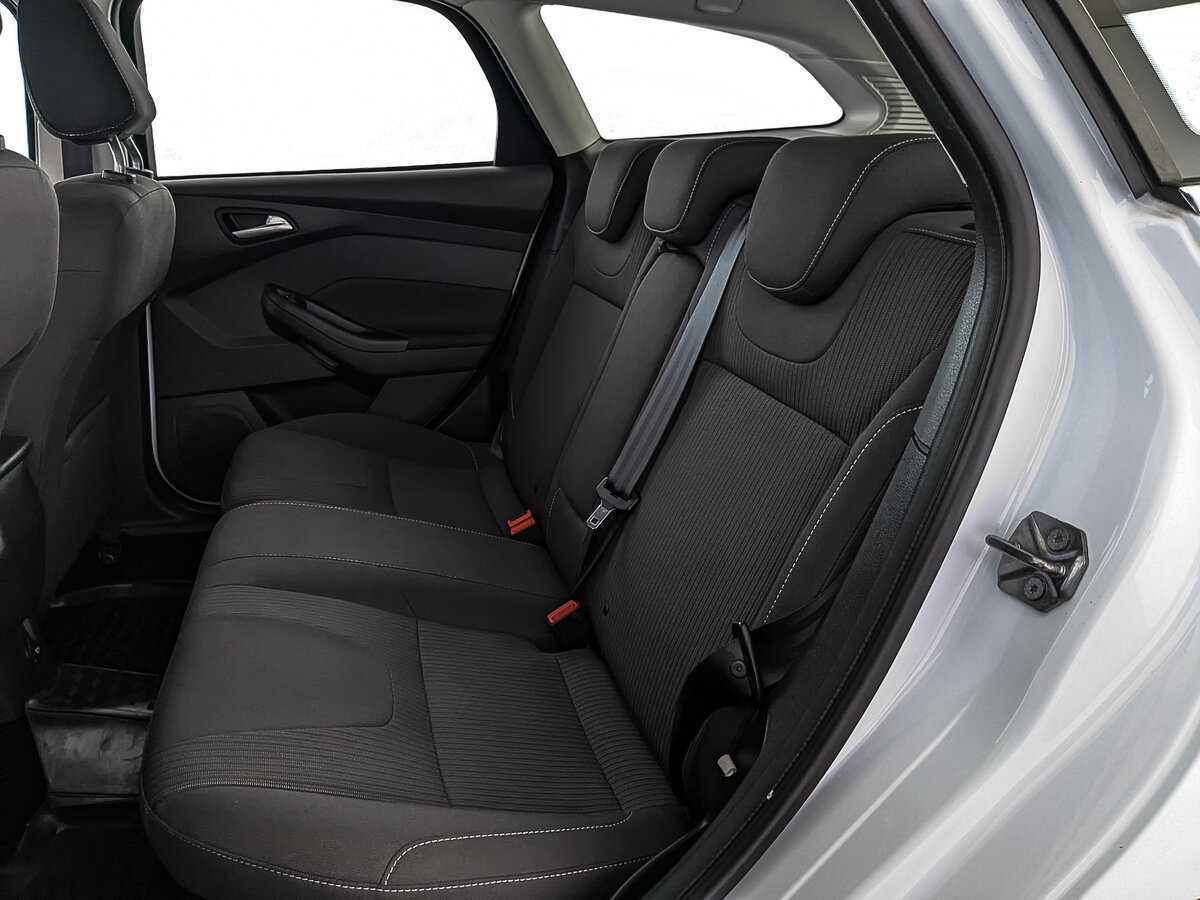 Купить Ford Focus с пробегом. Фото: #17