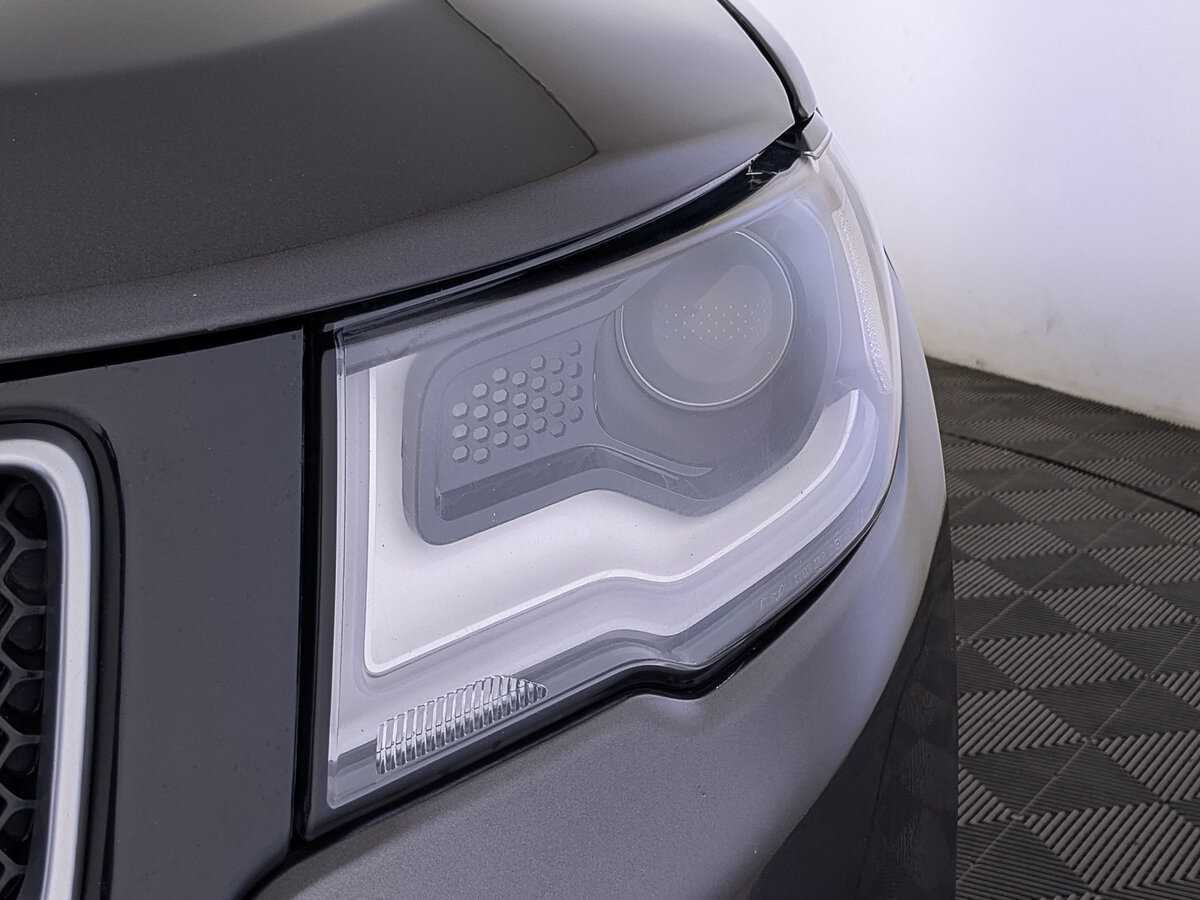 Купить Jeep Compass с пробегом. Фото: #10