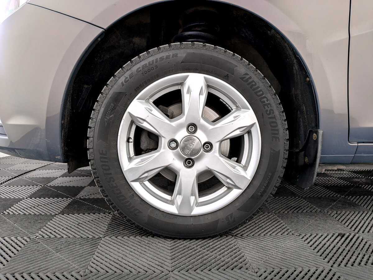 Купить Lada (ВАЗ) Vesta с пробегом. Фото: #17