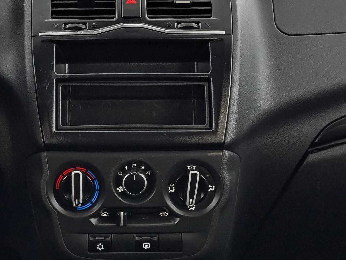 Купить Lada (ВАЗ) Granta с пробегом. Фото: #16