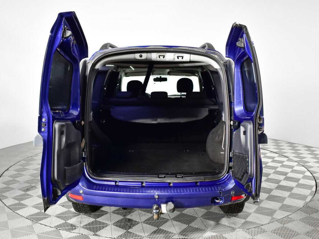 Купить Lada (ВАЗ) Largus с пробегом. Фото: #13