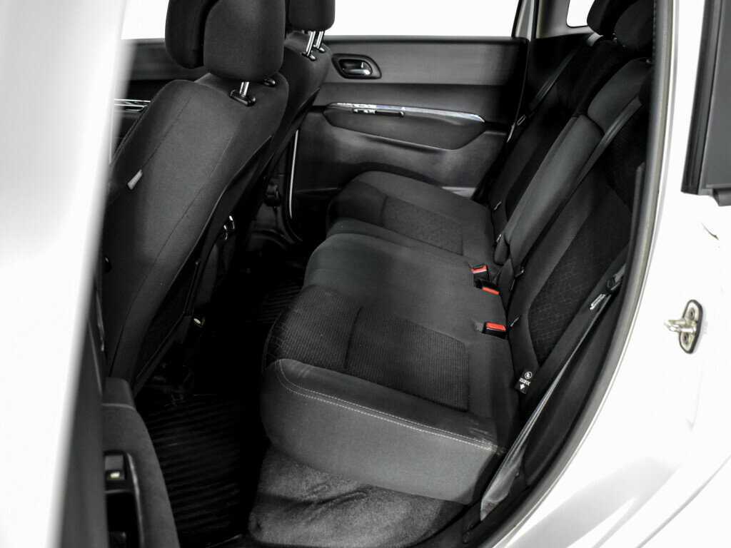 Купить Peugeot 3008 с пробегом. Фото: #9