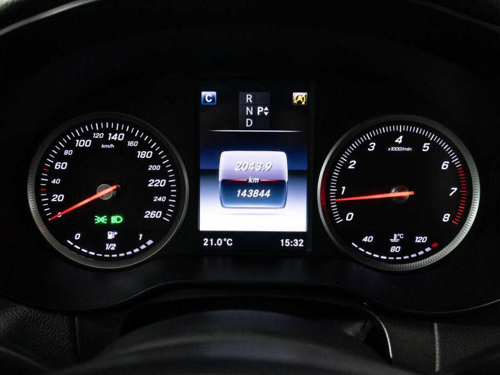 Купить Mercedes-Benz C-Класс с пробегом. Фото: #11