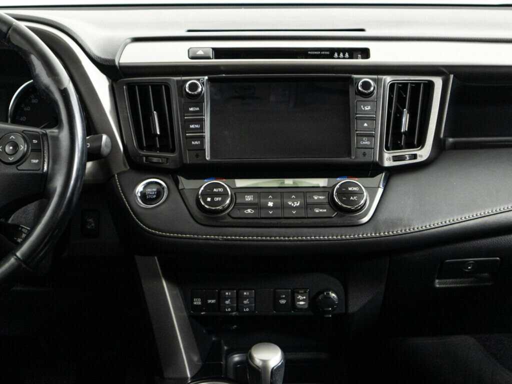 Купить Toyota RAV4 с пробегом. Фото: #13