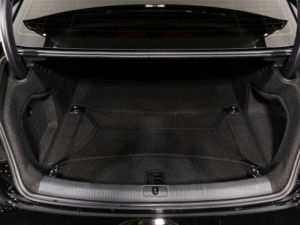 Купить Audi A4 с пробегом. Фото: #14