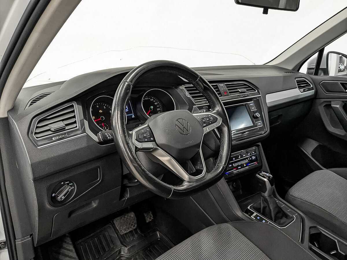 Купить Volkswagen Tiguan с пробегом. Фото: #11