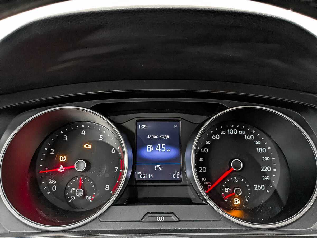 Купить Volkswagen Tiguan с пробегом. Фото: #12