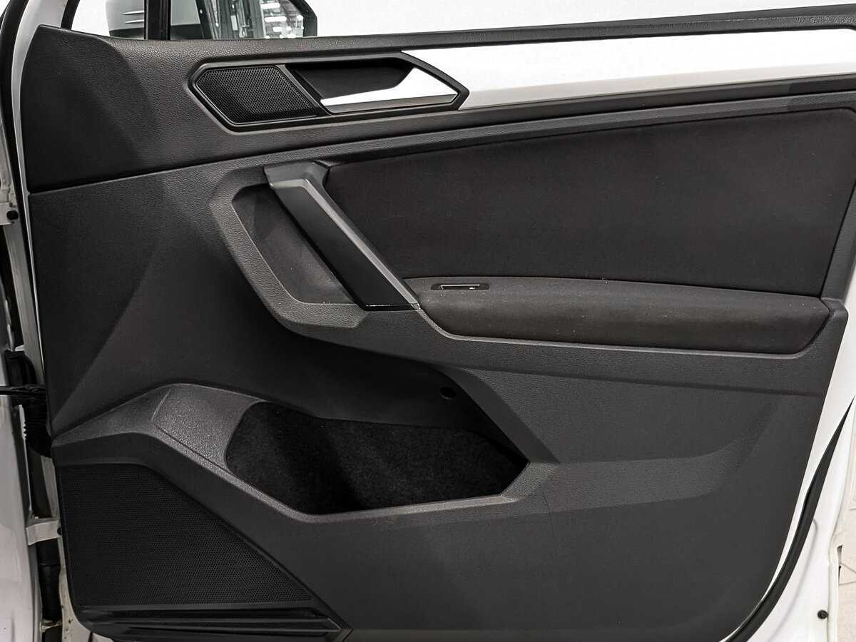 Купить Volkswagen Tiguan с пробегом. Фото: #24