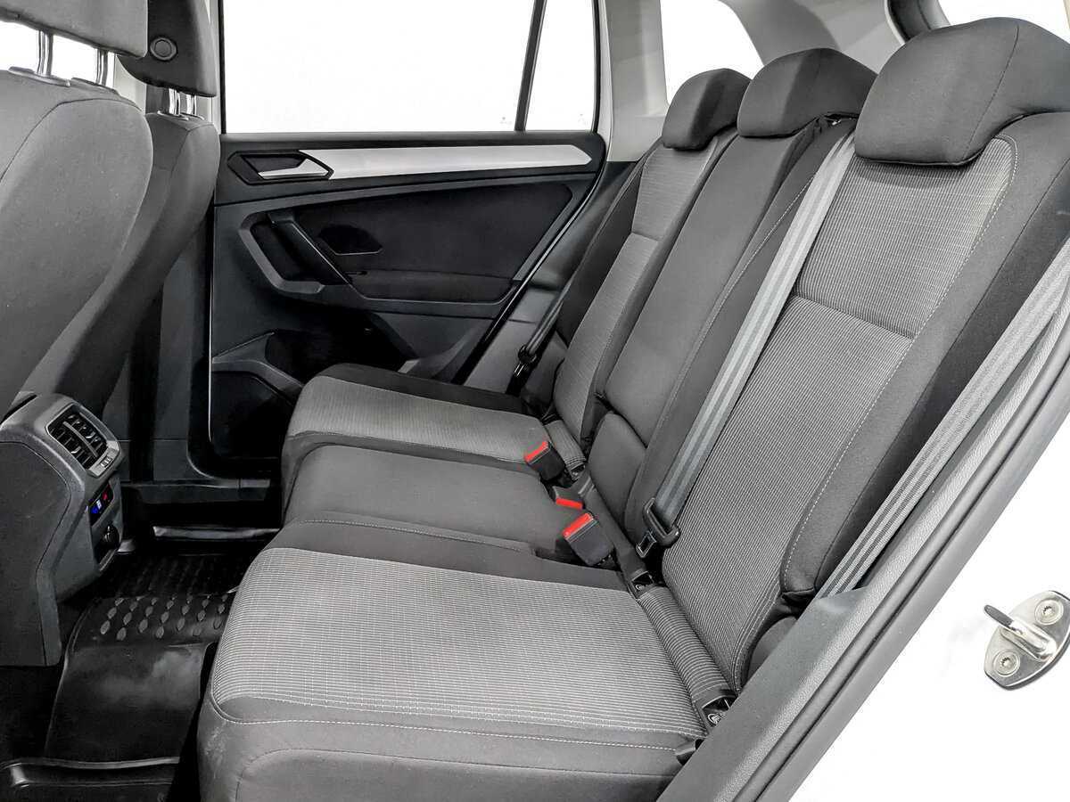 Купить Volkswagen Tiguan с пробегом. Фото: #10