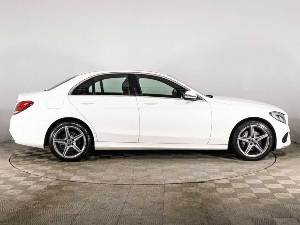 Купить Mercedes-Benz C-Класс с пробегом. Фото: #3