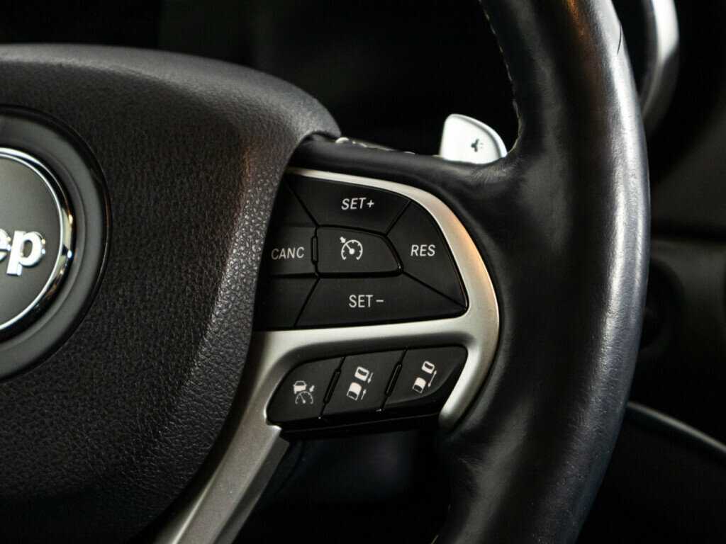 Купить Jeep Grand Cherokee с пробегом. Фото: #22