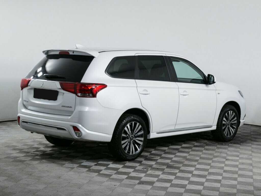 Купить Mitsubishi Outlander с пробегом. Фото: #3