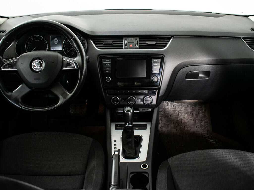 Купить Skoda Octavia с пробегом. Фото: #9