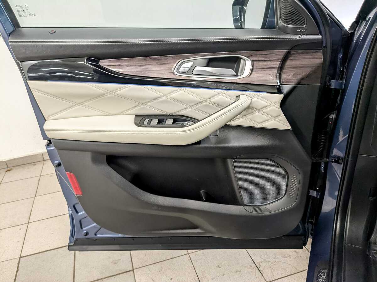 Купить EXEED VX с пробегом. Фото: #16