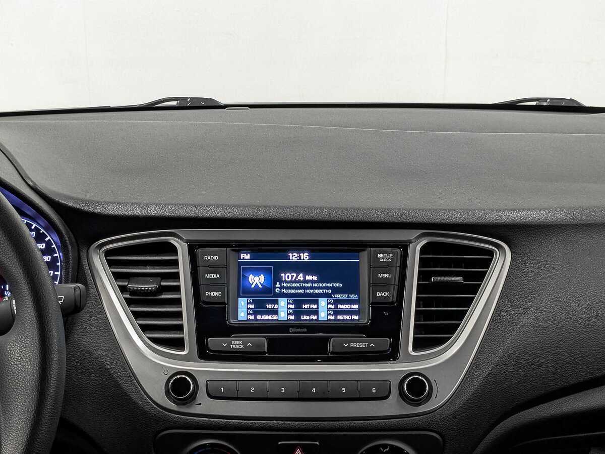 Купить Hyundai Solaris с пробегом. Фото: #14