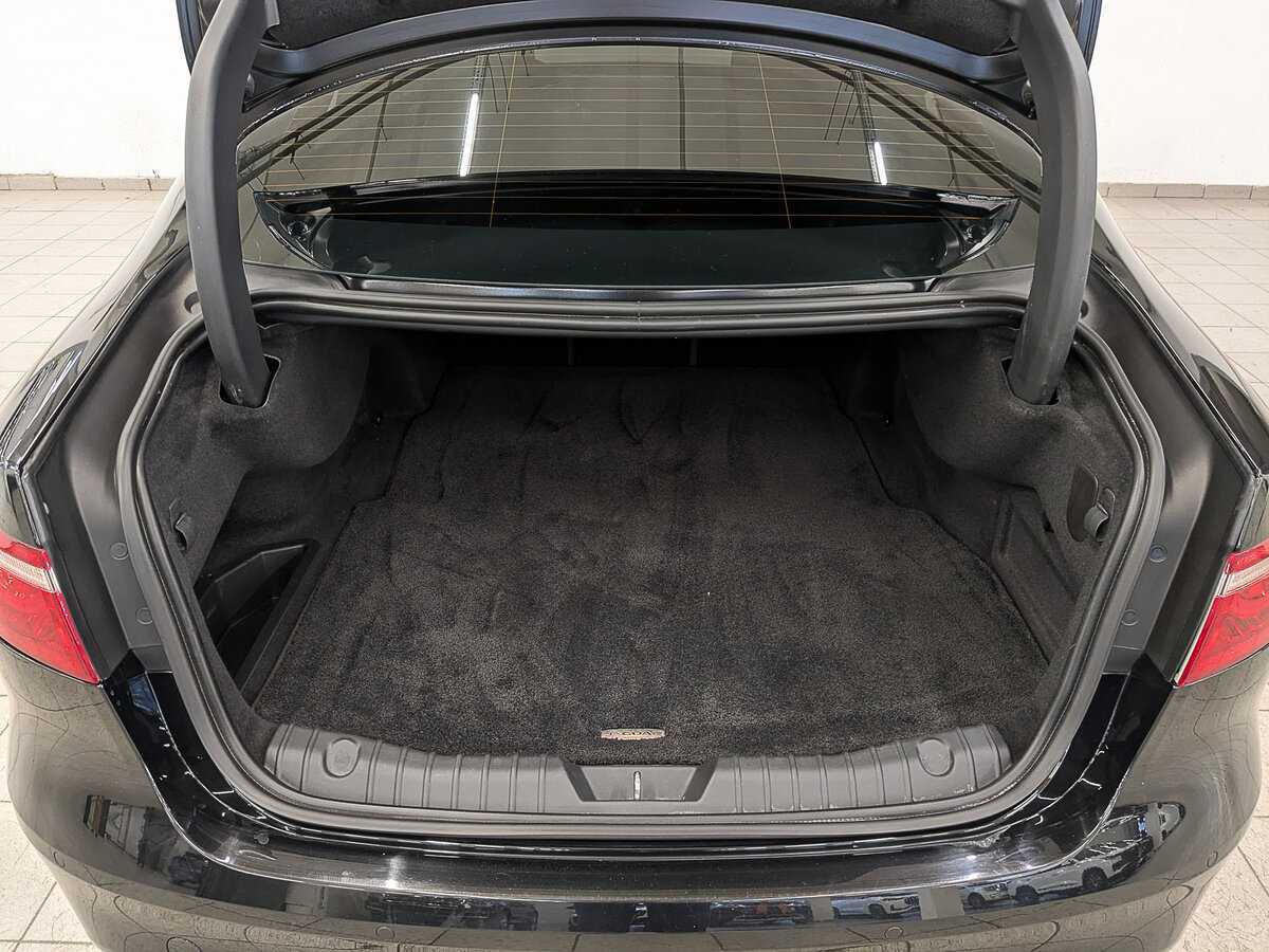 Купить Jaguar XF с пробегом. Фото: #9