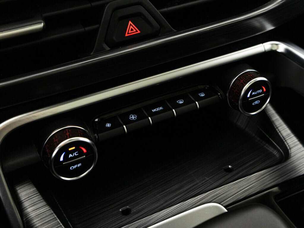 Купить Geely Tugella с пробегом. Фото: #21