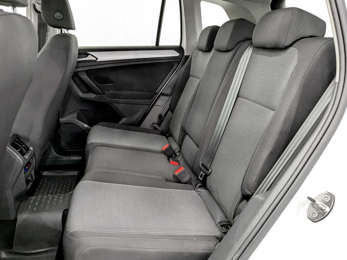 Купить Volkswagen Tiguan с пробегом. Фото: #10