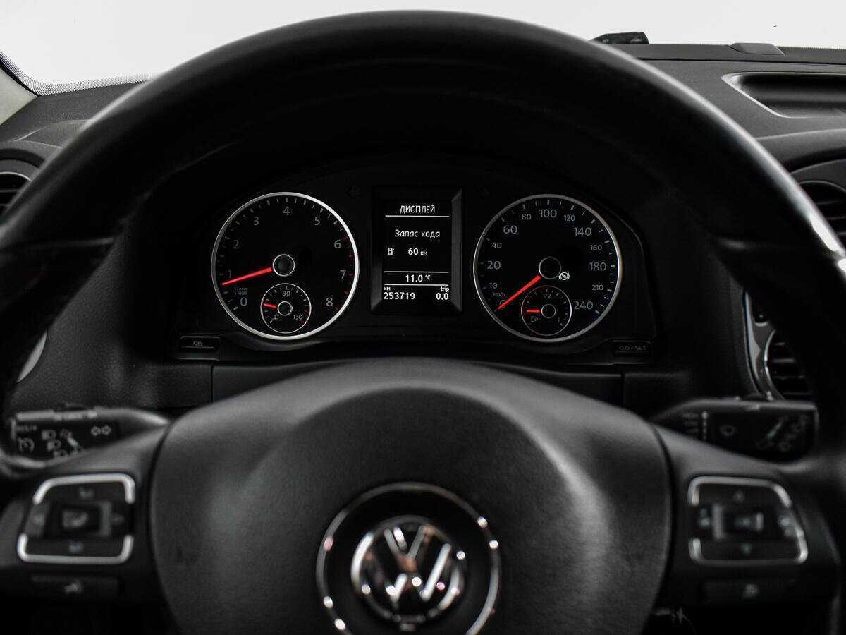 Купить Volkswagen Tiguan с пробегом. Фото: #16