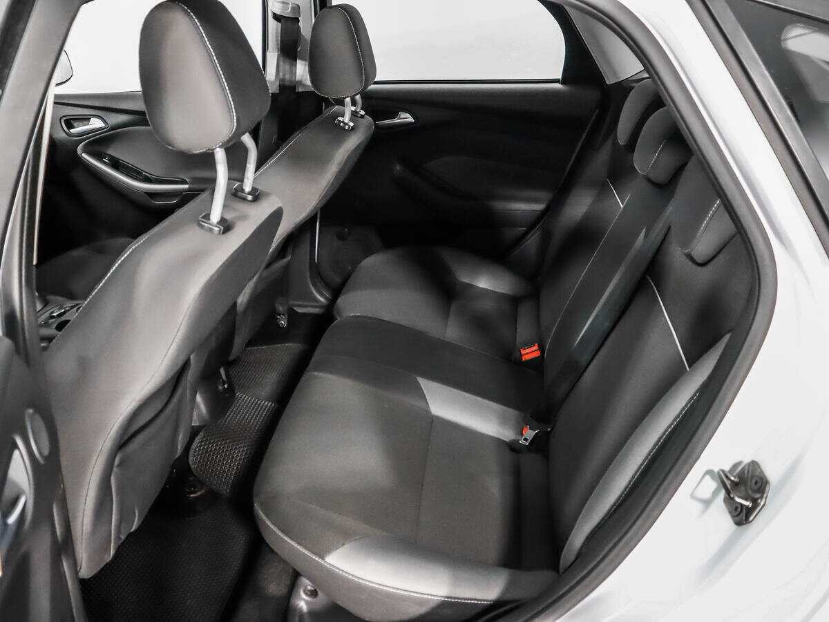 Купить Ford Focus с пробегом. Фото: #9
