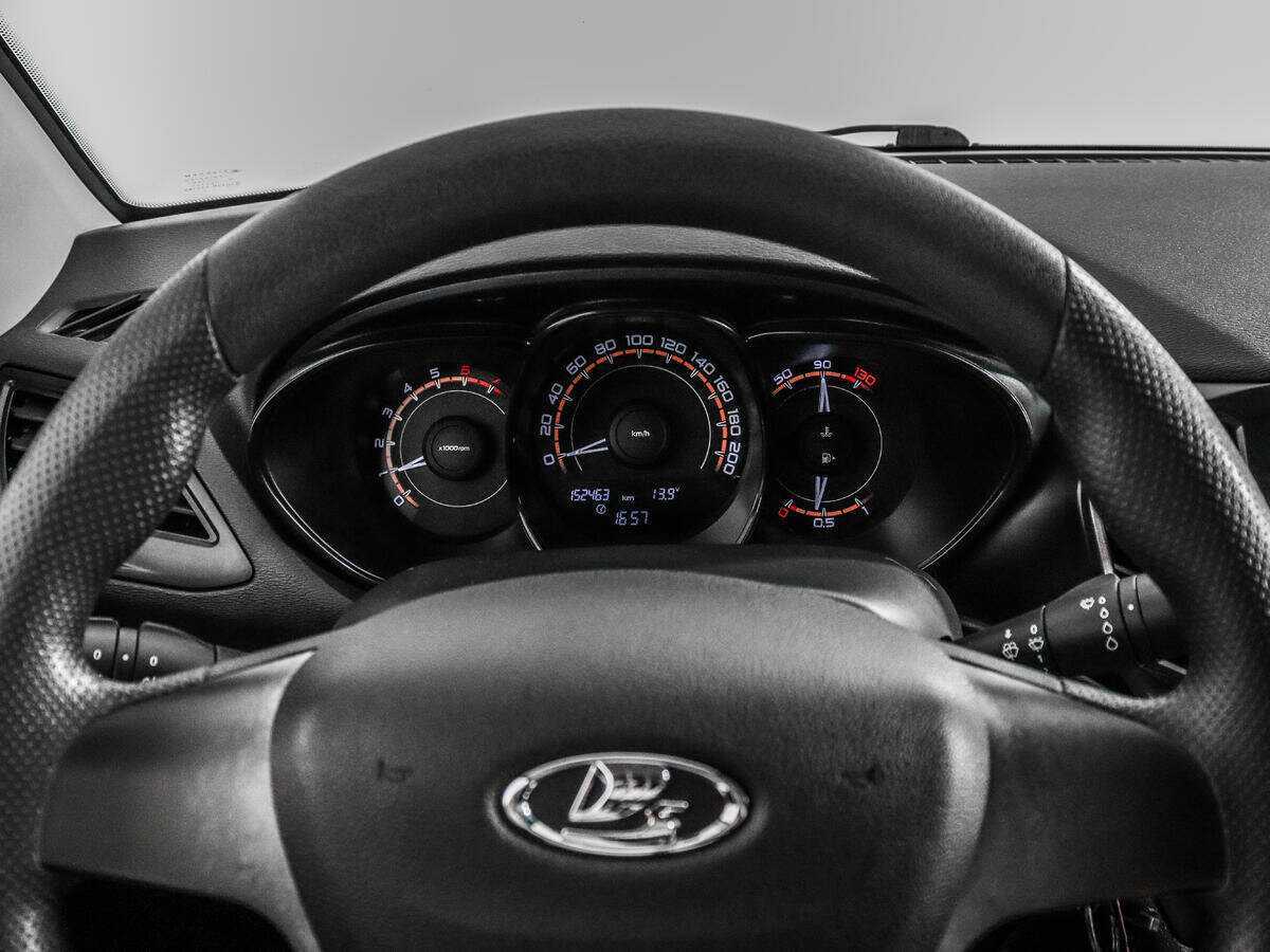 Купить Lada (ВАЗ) Vesta с пробегом. Фото: #14