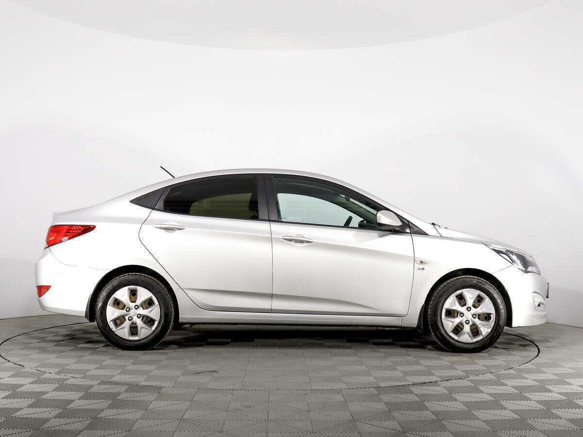 Купить Hyundai Solaris с пробегом. Фото: #3