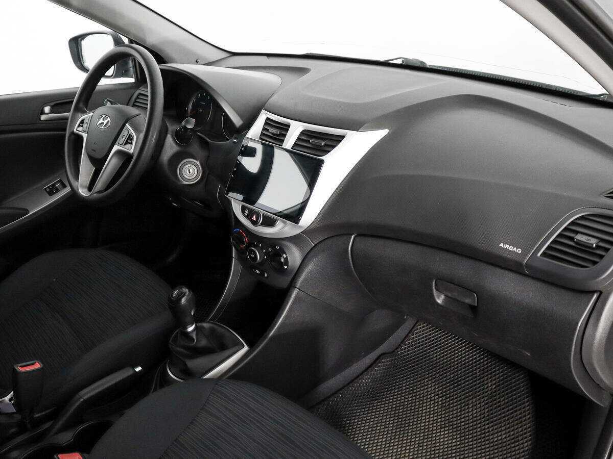 Купить Hyundai Solaris с пробегом. Фото: #10