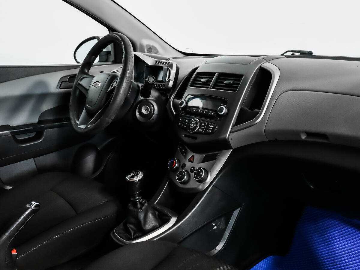 Купить Chevrolet Aveo с пробегом. Фото: #10