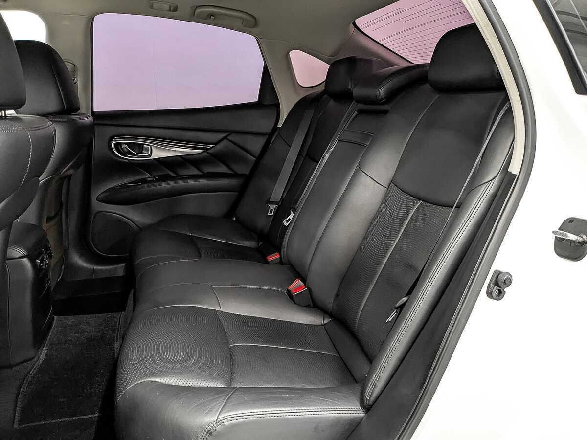 Купить Infiniti Q70 с пробегом. Фото: #17