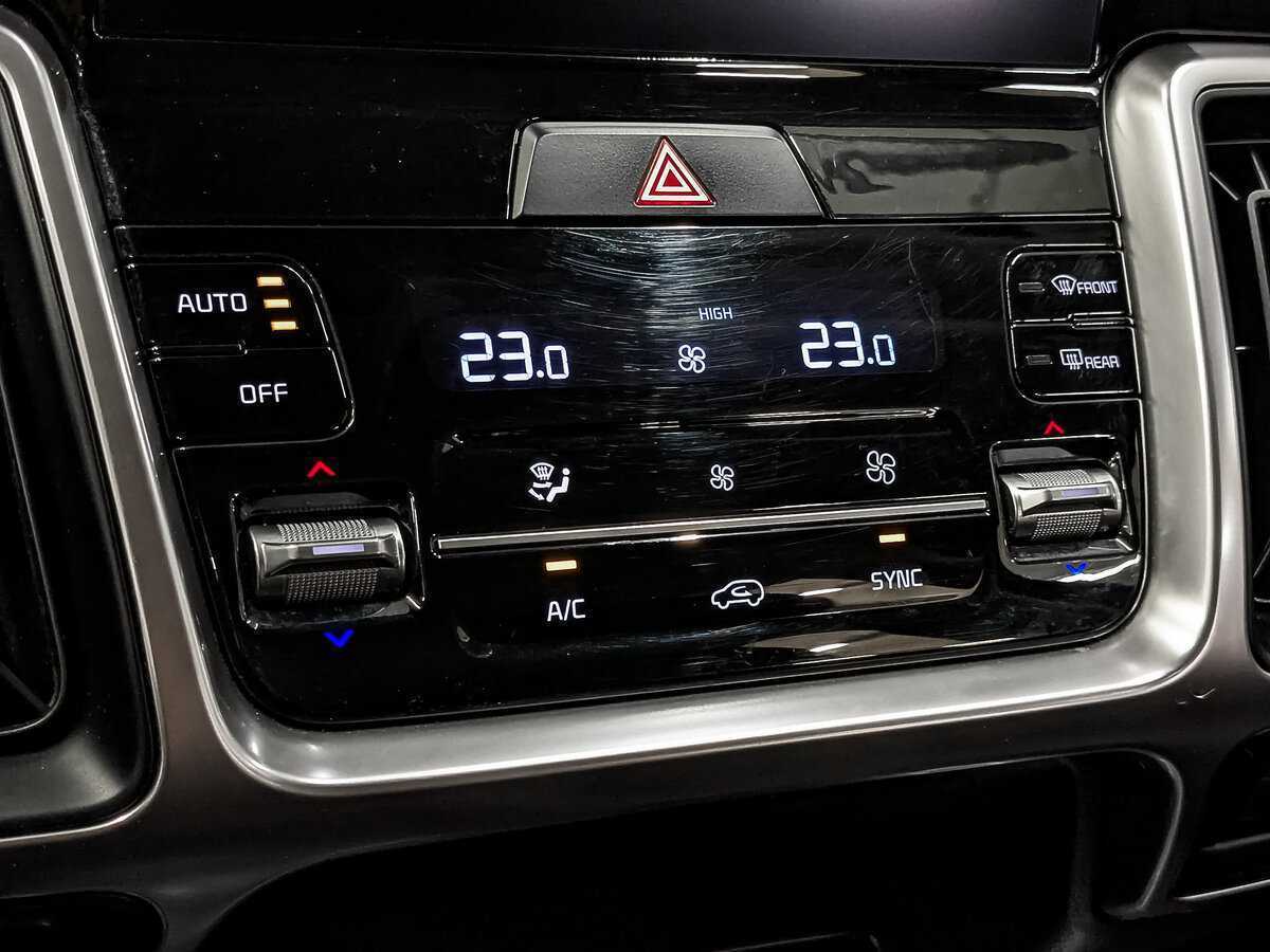 Купить Kia Sorento с пробегом. Фото: #24