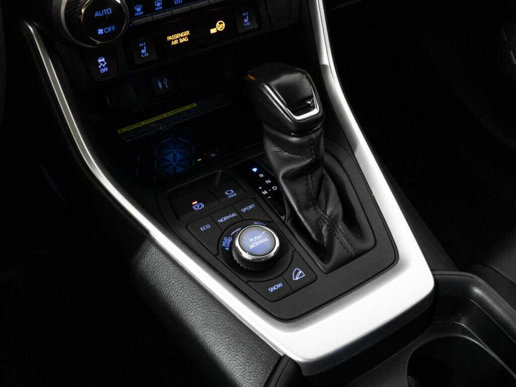 Купить Toyota RAV4 с пробегом. Фото: #17