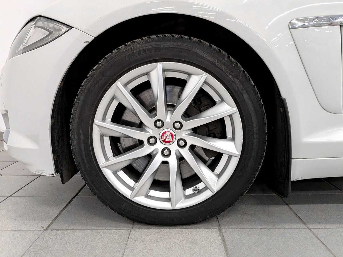 Купить Jaguar XF с пробегом. Фото: #17