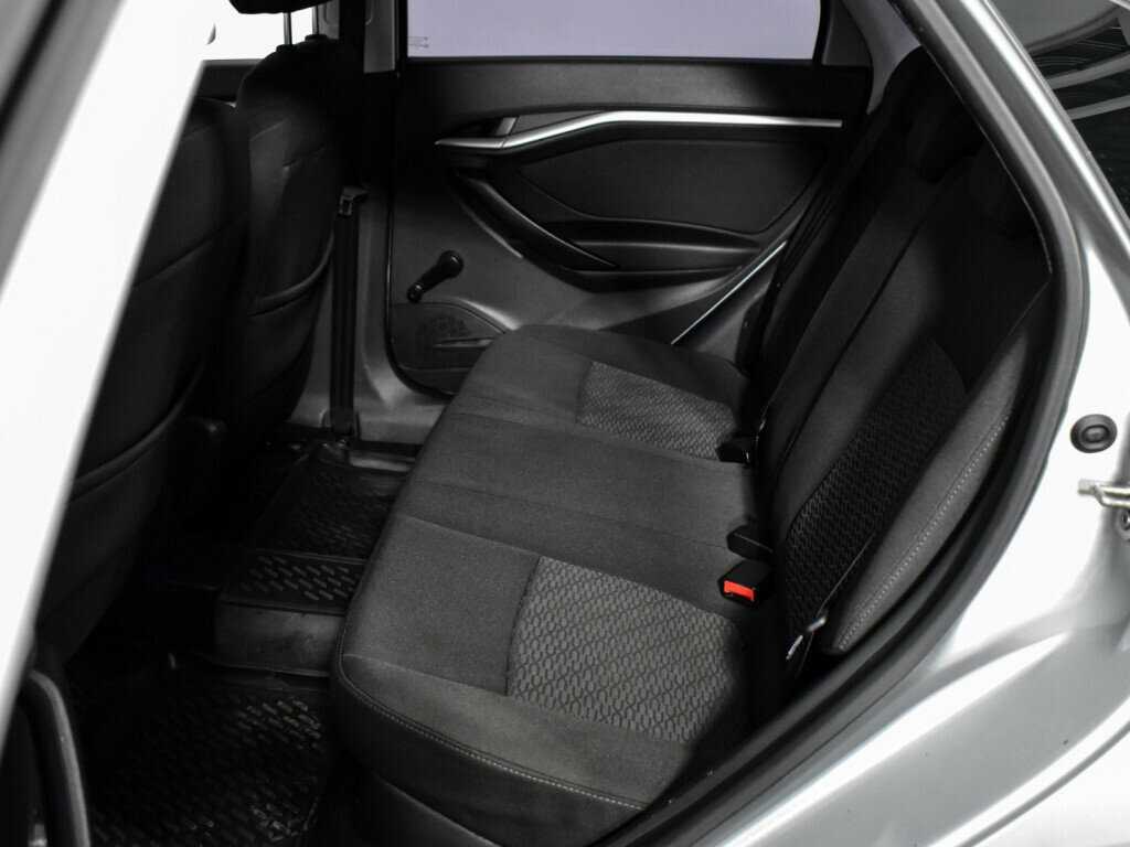 Купить Lada (ВАЗ) Vesta с пробегом. Фото: #11