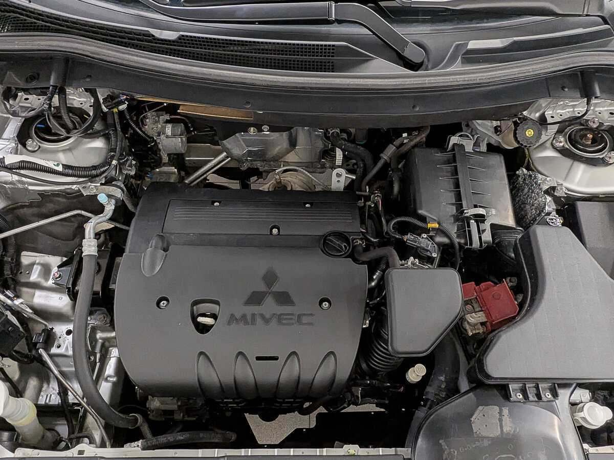 Купить Mitsubishi Outlander с пробегом. Фото: #8