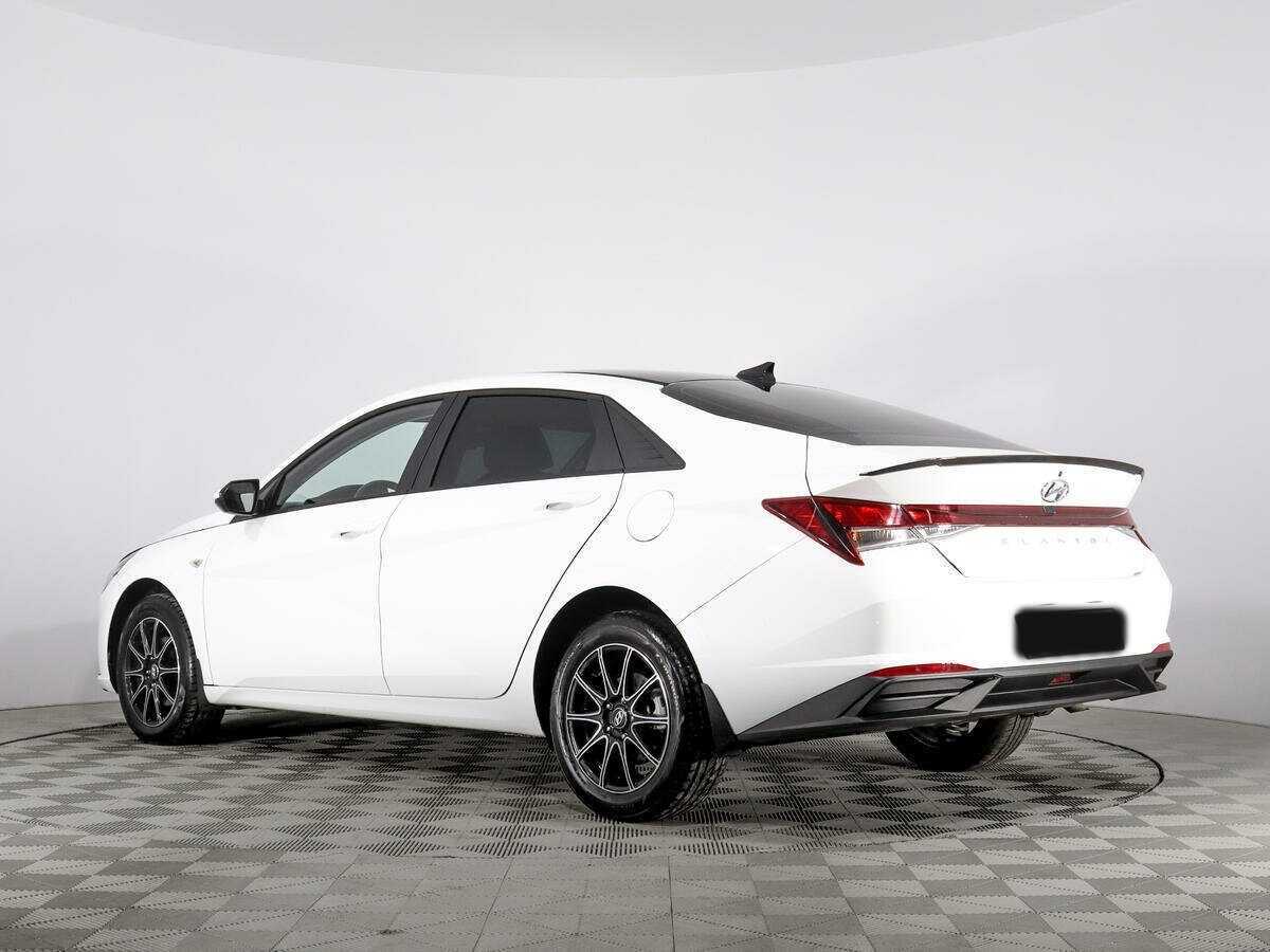 Купить Hyundai Elantra с пробегом. Фото: #6