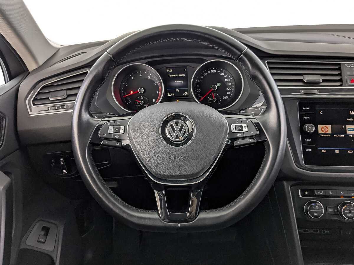 Купить Volkswagen Tiguan с пробегом. Фото: #21