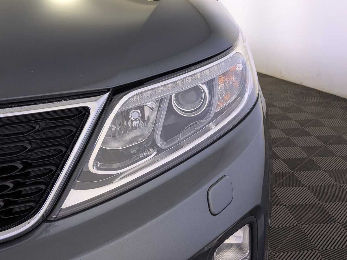 Купить Kia Sorento с пробегом. Фото: #10
