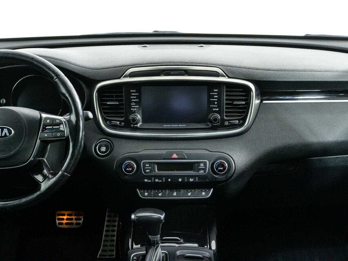 Купить Kia Sorento с пробегом. Фото: #13