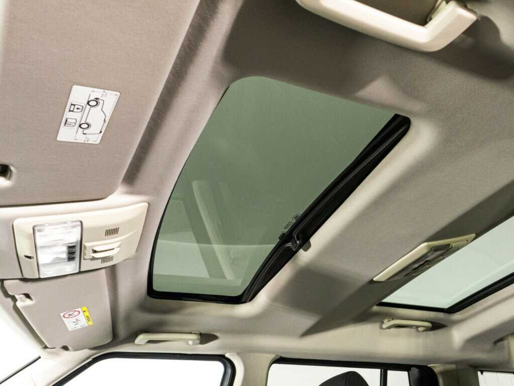 Купить Land Rover Discovery с пробегом. Фото: #23